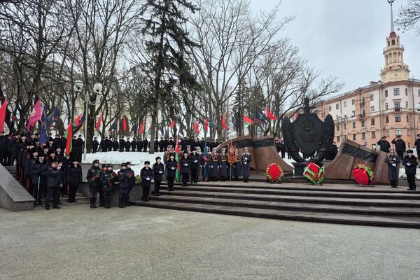 Память погибших при исполнении долга сотрудников милиции почтили в Минске - Sputnik Беларусь