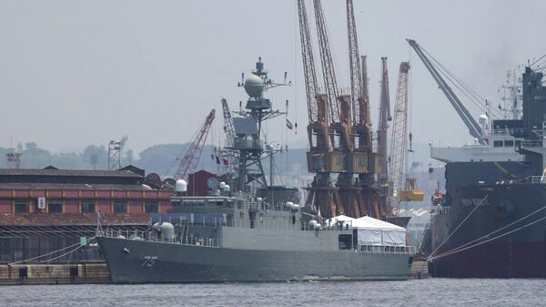 Иранский корвет Iris Dena - Sputnik Беларусь