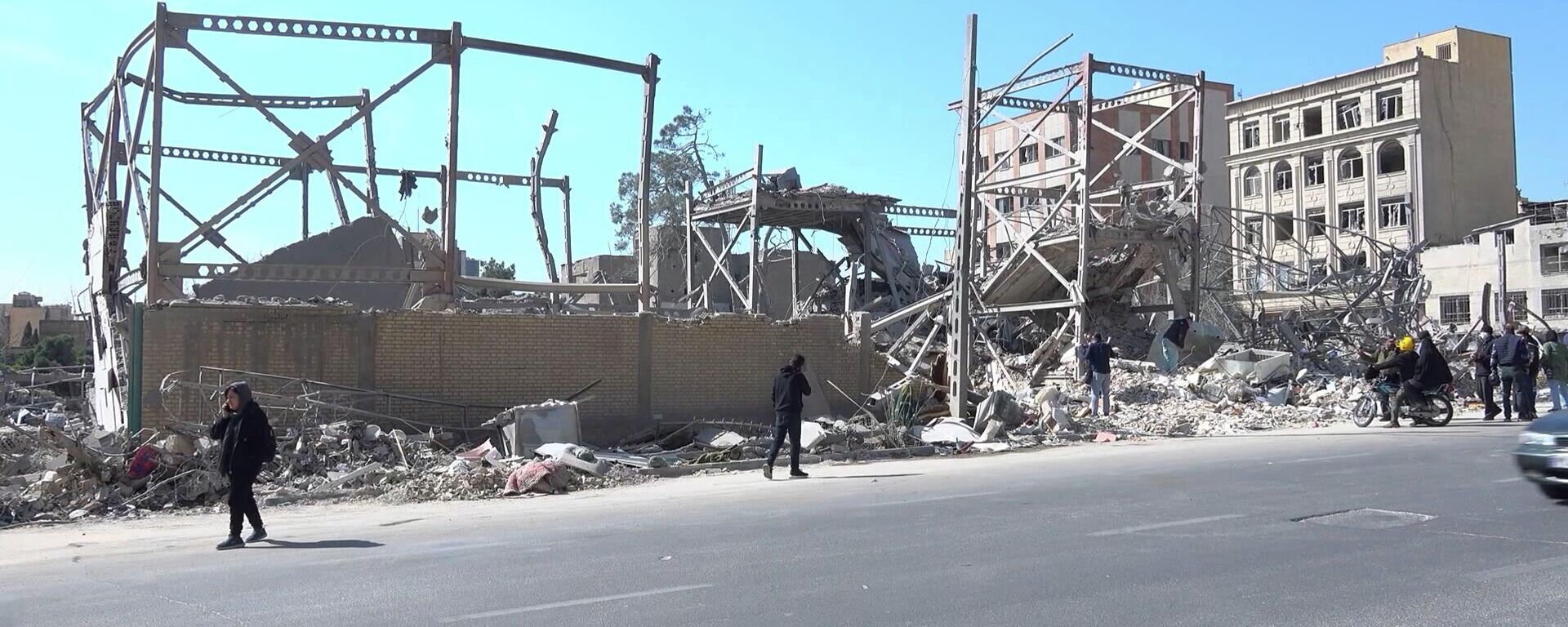 Руіны ў цэнтры Тэгерана пасля авіяўдараў ЗША і Ізраіля – відэа - Sputnik Беларусь, 1920, 05.03.2026