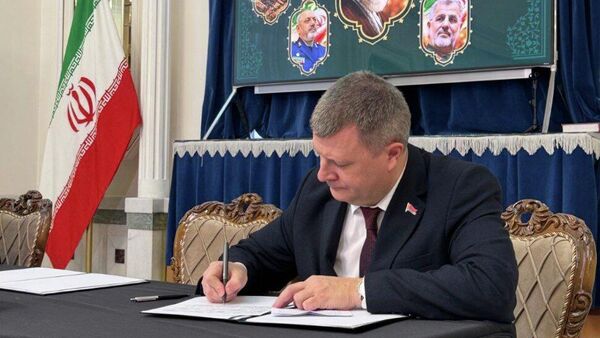 Посол Беларуси в России Юрий Селиверстов посетил посольство Ирана в Москве - Sputnik Беларусь