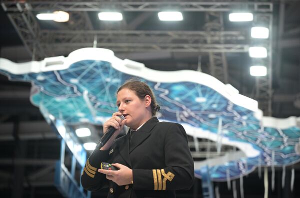 Диана Киджи, первая в мире женщина-штурман атомного ледокола и старший помощник капитана на международной выставке-форуме &amp;quot;Россия&amp;quot; на ВДНХ в Москве.