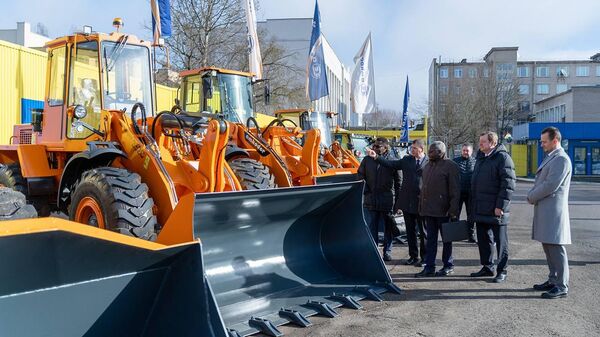 Делегация из Мали посетила ОАО Амкодор - Sputnik Беларусь