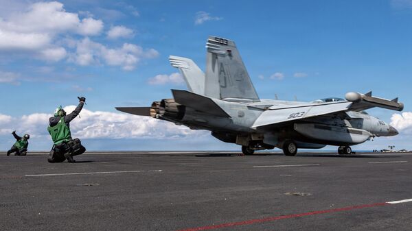 Самолет на борту авианосца USS Gerald R.  - Sputnik Беларусь