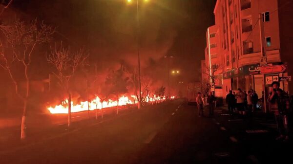 Пожар в Тегеране, вызванный попаданием нефти в городскую канализацию - Sputnik Беларусь