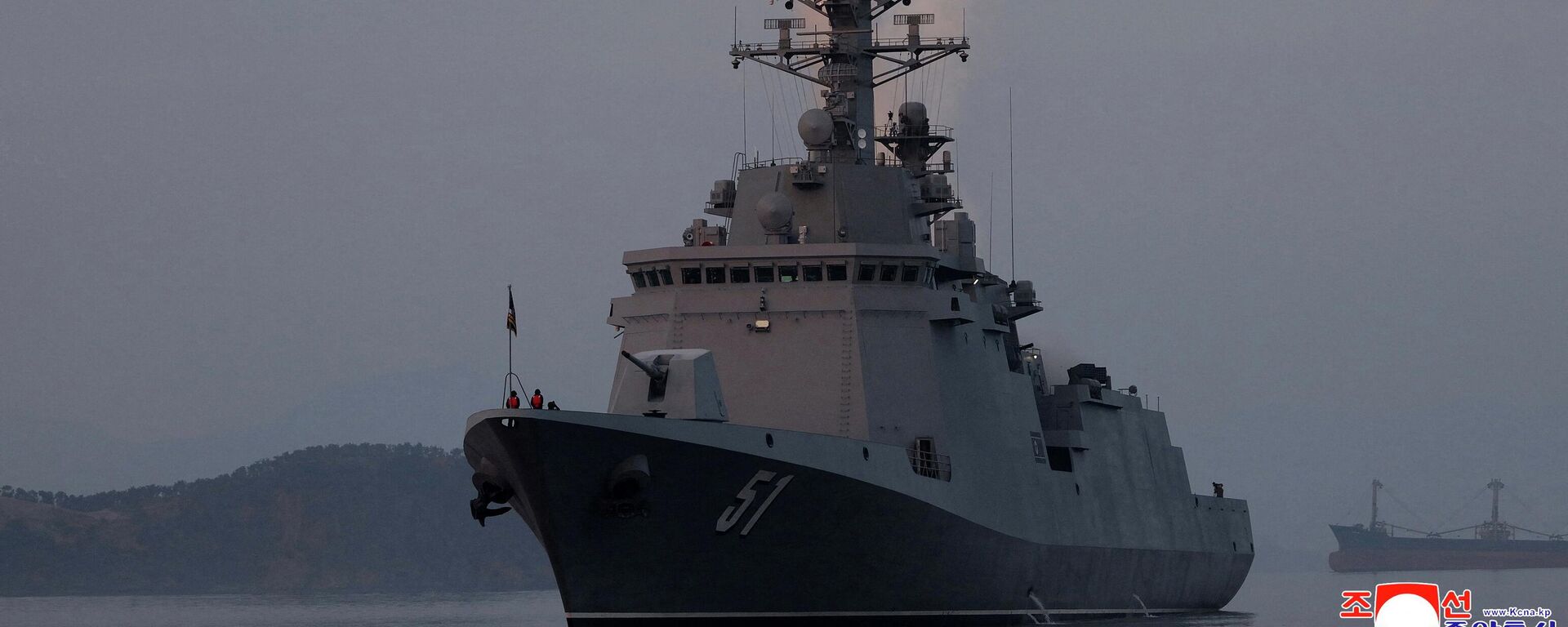 Эсминец ВМС Кореи проводит испытание ракеты