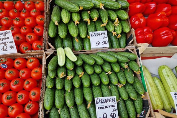 Овощи на Комаровском рынке - Sputnik Беларусь