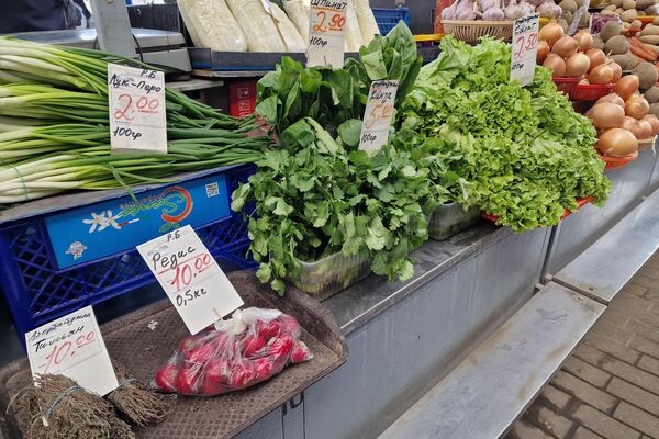 Овощи на Комаровском рынке - Sputnik Беларусь