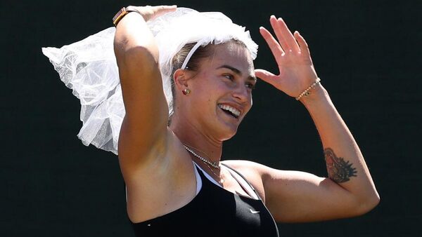 Арина Соболенко провела тренировку в свадебной фате - Sputnik Беларусь