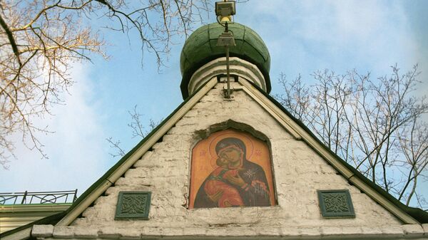 Сретенский ставропигиальный необщежительный мужской монастырь. Ворота. - Sputnik Беларусь