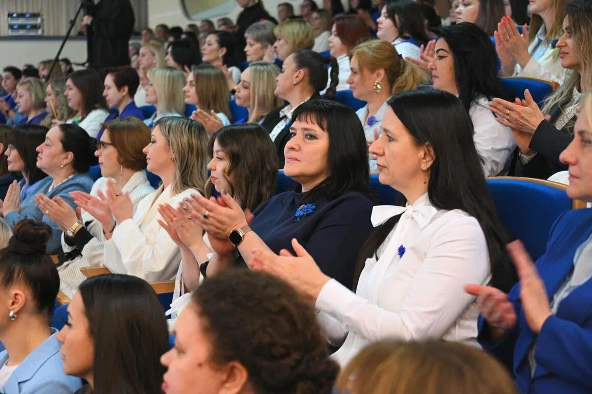Церемония награждения победительниц II республиканского конкурса Союза женщин МВД Женщина года-2025 - Sputnik Беларусь, 1920, 13.03.2026