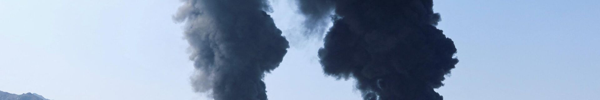 Дым над индустриальной зоне в Фуджейре - Sputnik Беларусь, 1920, 28.02.2026