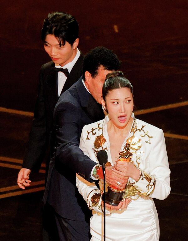 Ejae получила "Оскар" за лучшую оригинальную песню.  - Sputnik Беларусь