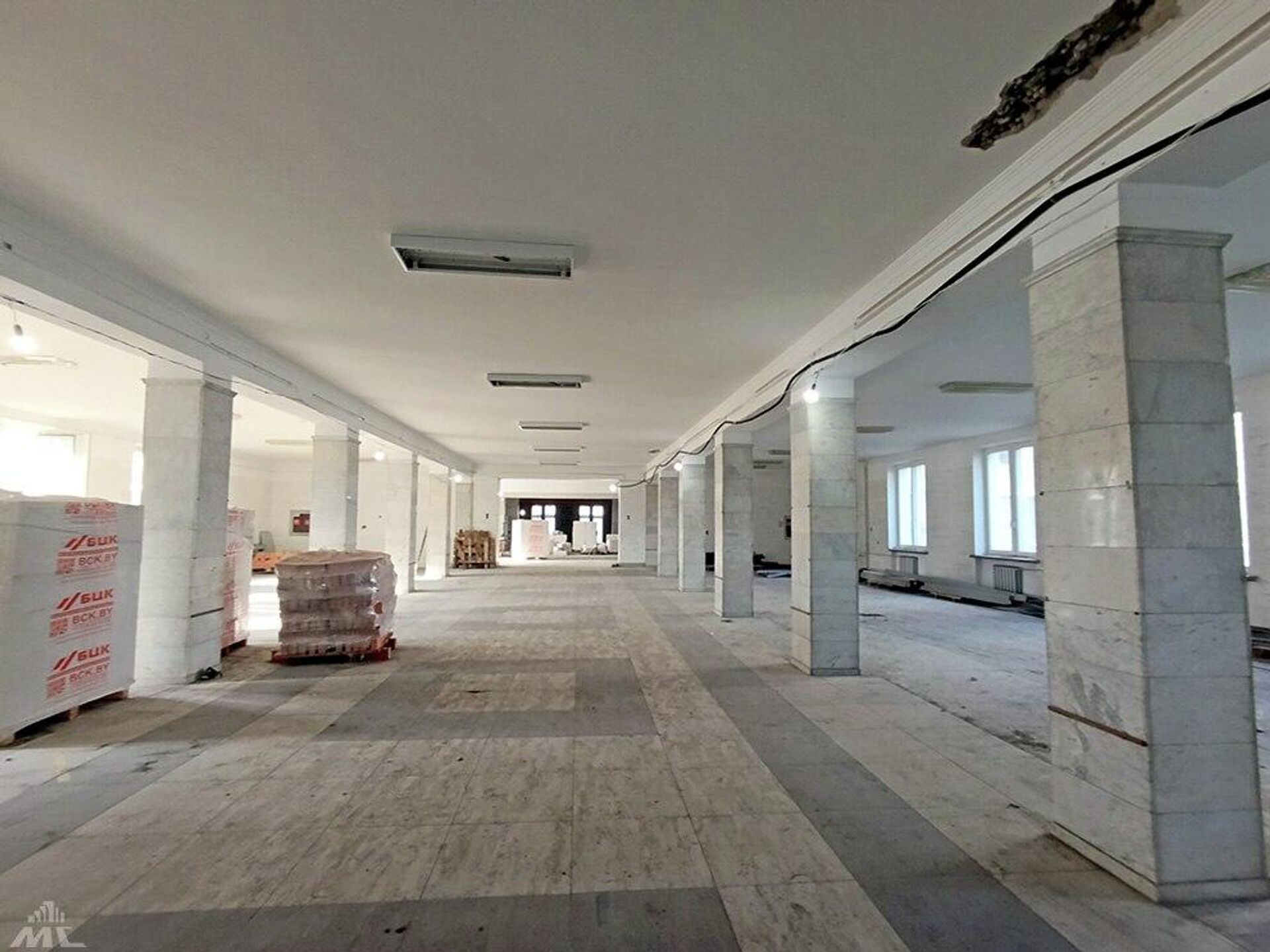 Внутри главного корпуса БГУ - Sputnik Беларусь, 1920, 16.03.2026