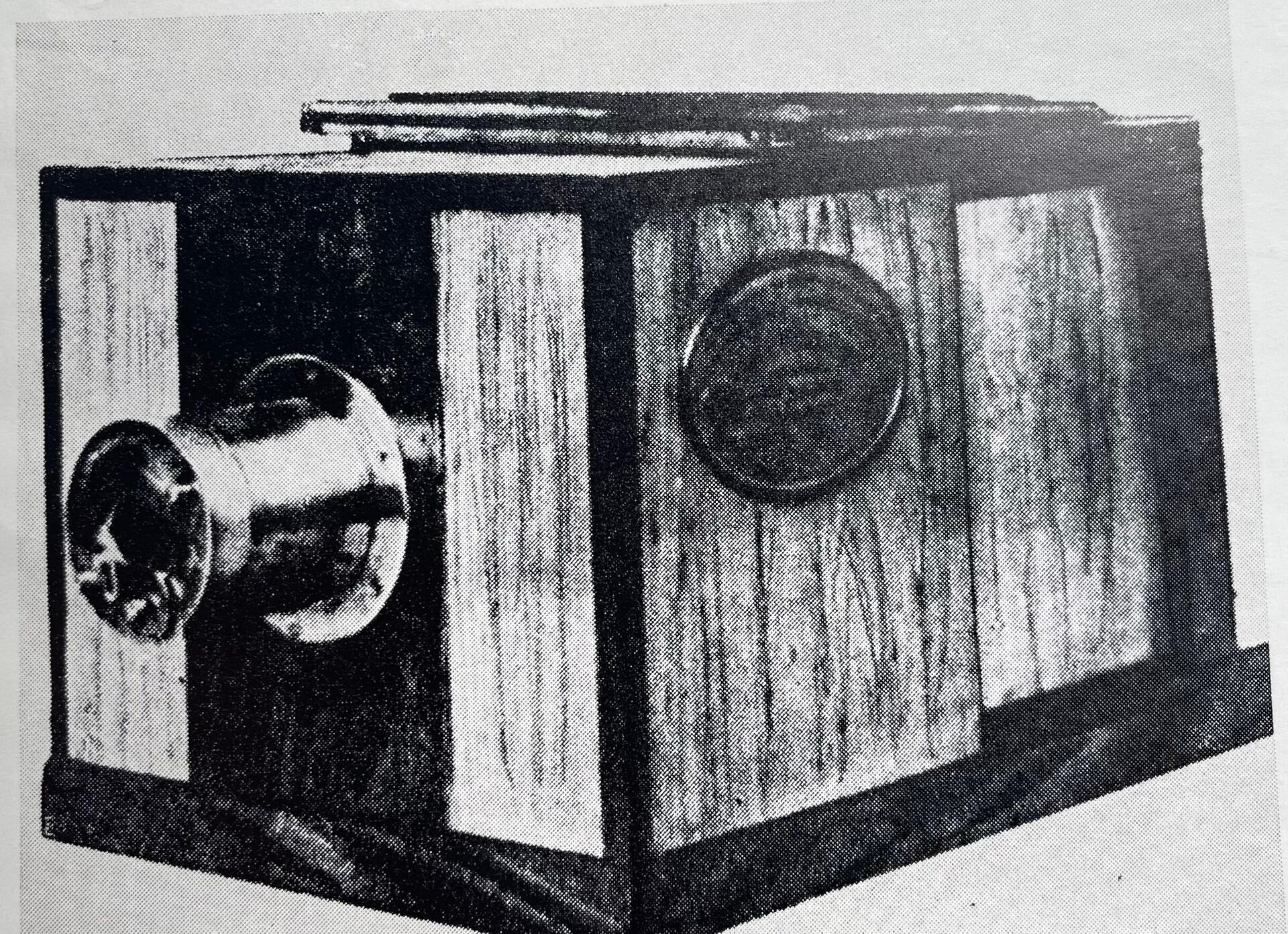 Первый фотоаппарат конструкции Дагерра  - Sputnik Беларусь, 1920, 16.03.2026