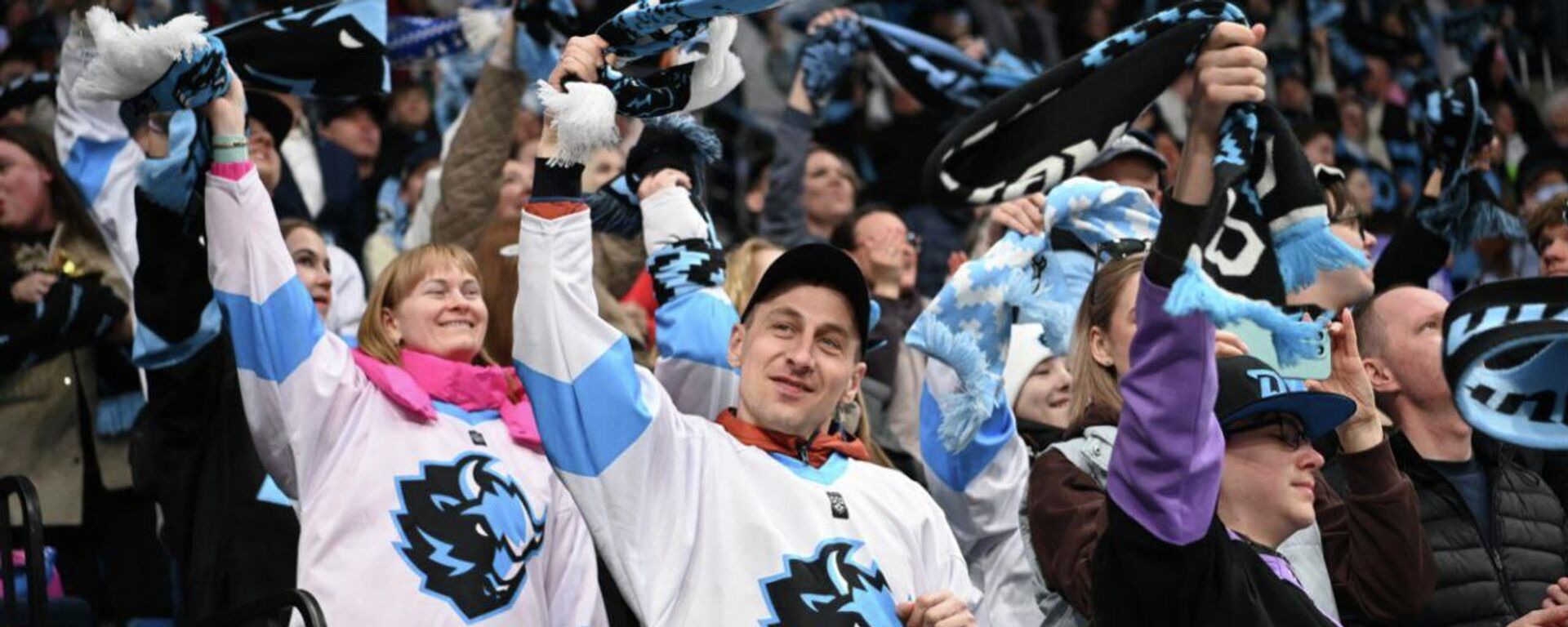 Болельщики на матче КХЛ - Sputnik Беларусь, 1920, 16.03.2026