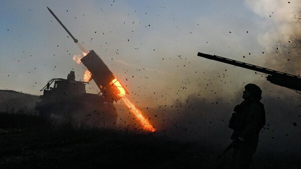 Боевая работа расчета РСЗО Град группировки войск Центр на Днепропетровском направлении СВО - Sputnik Беларусь