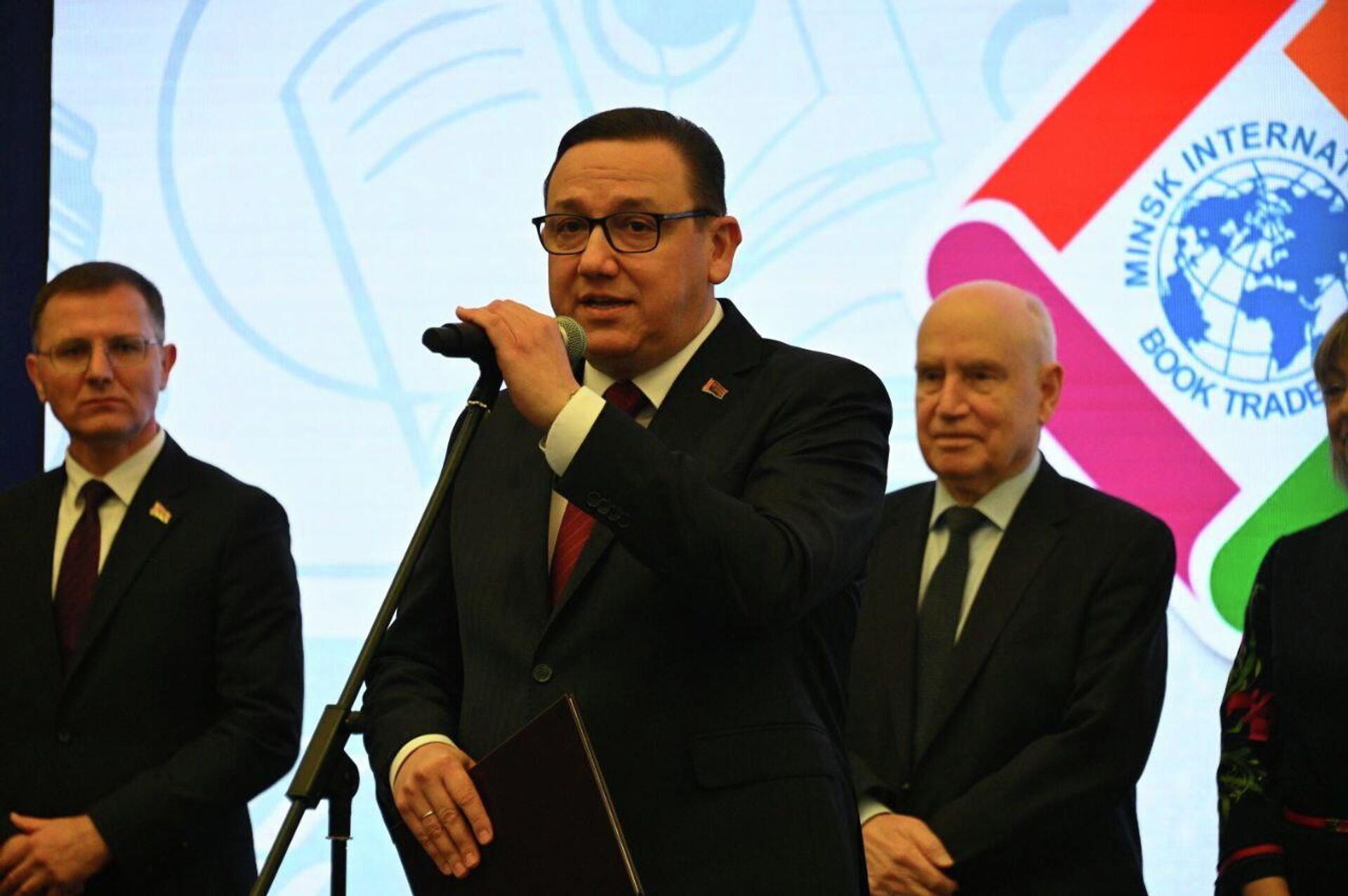 Книжная выставка-ярмарка - Sputnik Беларусь, 1920, 17.03.2026