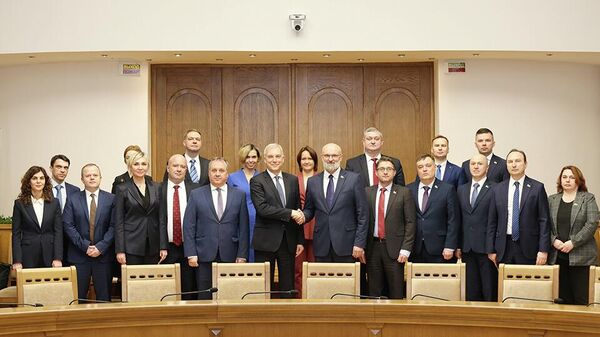 Беларусь и Россия обсудили действие договора о гарантиях безопасности в СГ - Sputnik Беларусь