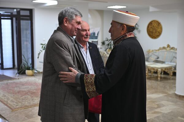 Дипломатический ифтар прошел в Минской соборной мечети