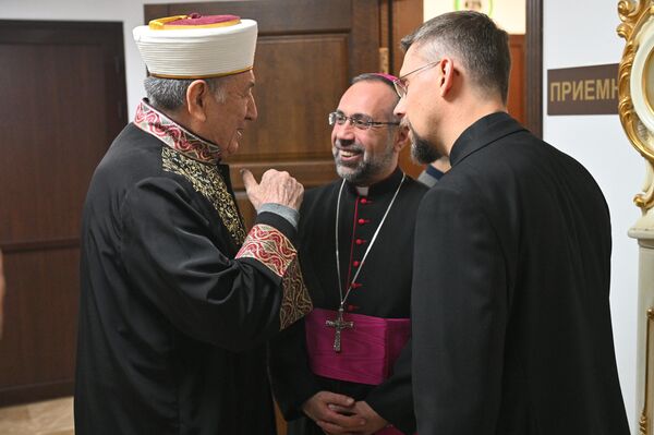 Дипломатический ифтар прошел в Минской соборной мечети