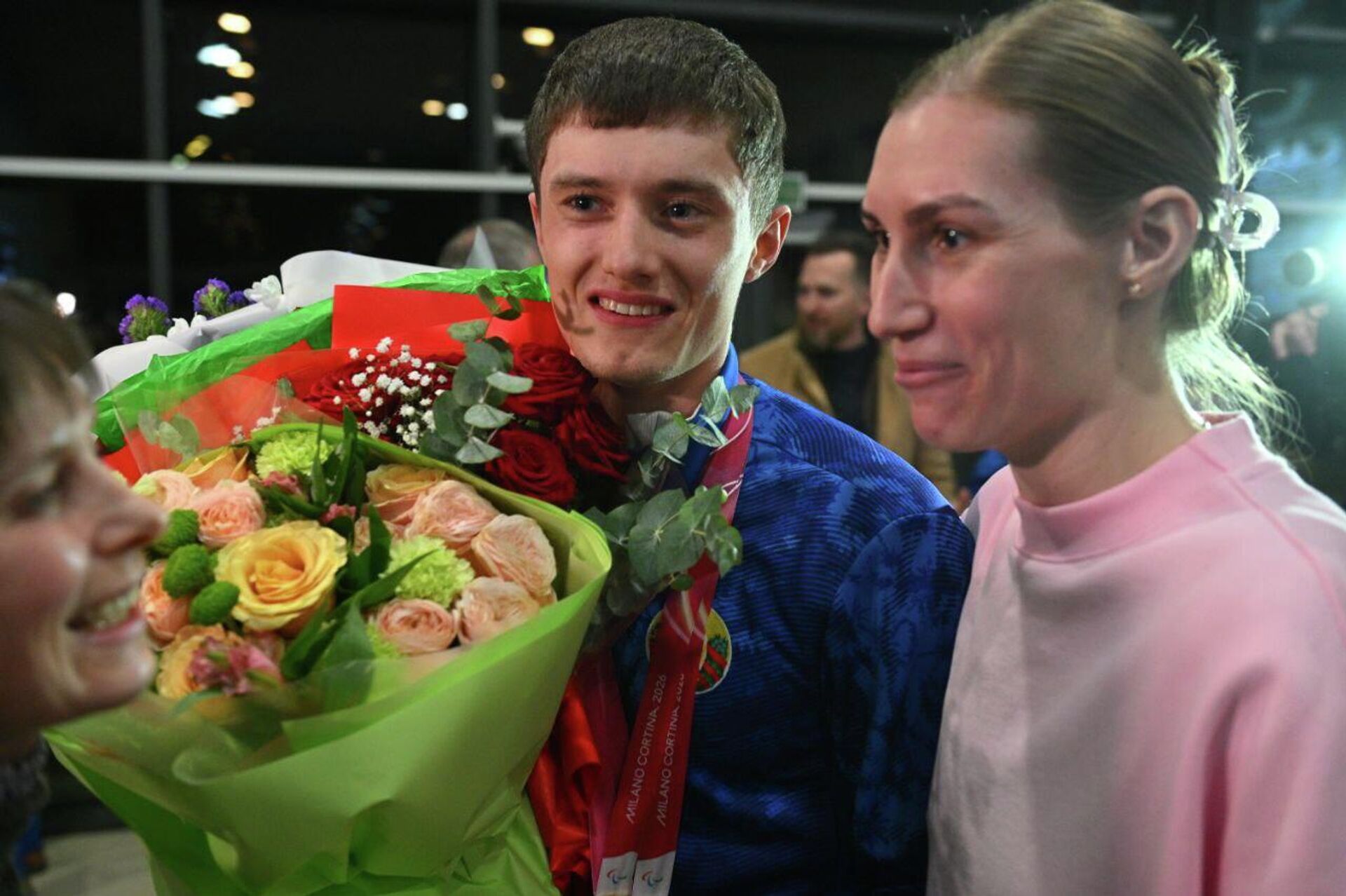 Фотофакт: белорусские паралимпийцы вернулись в Минск - Sputnik Беларусь, 1920, 17.03.2026