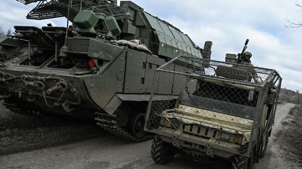 Боевое дежурство ЗРК Тор-М1 группировки войск Центр на Красноармейском направлении СВО - Sputnik Беларусь