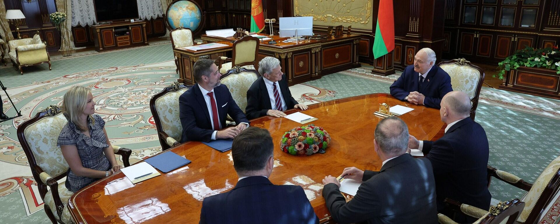 Перагаворы Прэзідэнта Беларусі Аляксандра Лукашэнкі з дэлегацыяй ЗША ў Палацы Незалежнасці - Sputnik Беларусь, 1920, 19.03.2026