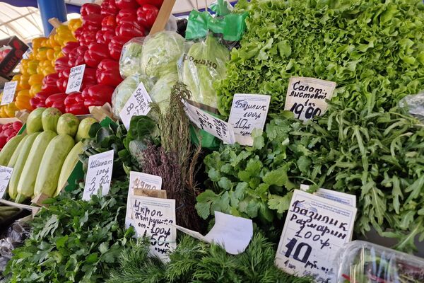 Овощи на Комаровском рынке - Sputnik Беларусь