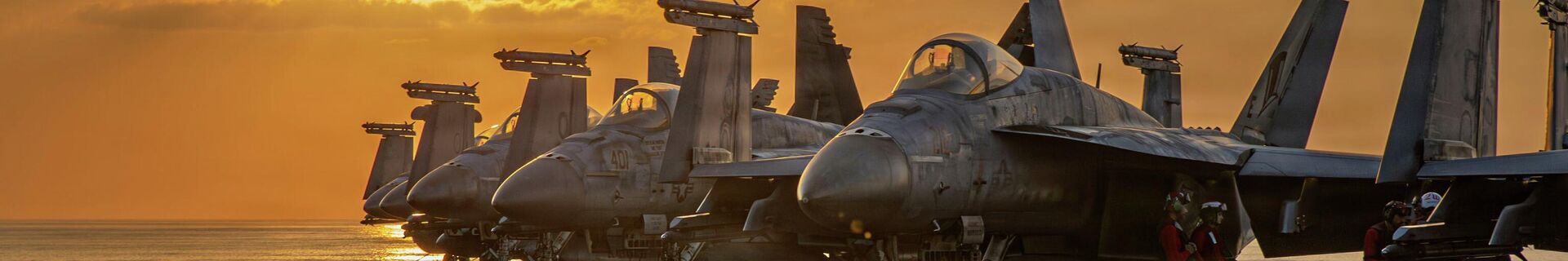 Самолеты на полетной палубе авианосца USS Abraham Lincoln, участвующие в боевых действиях в Иране - Sputnik Беларусь, 1920