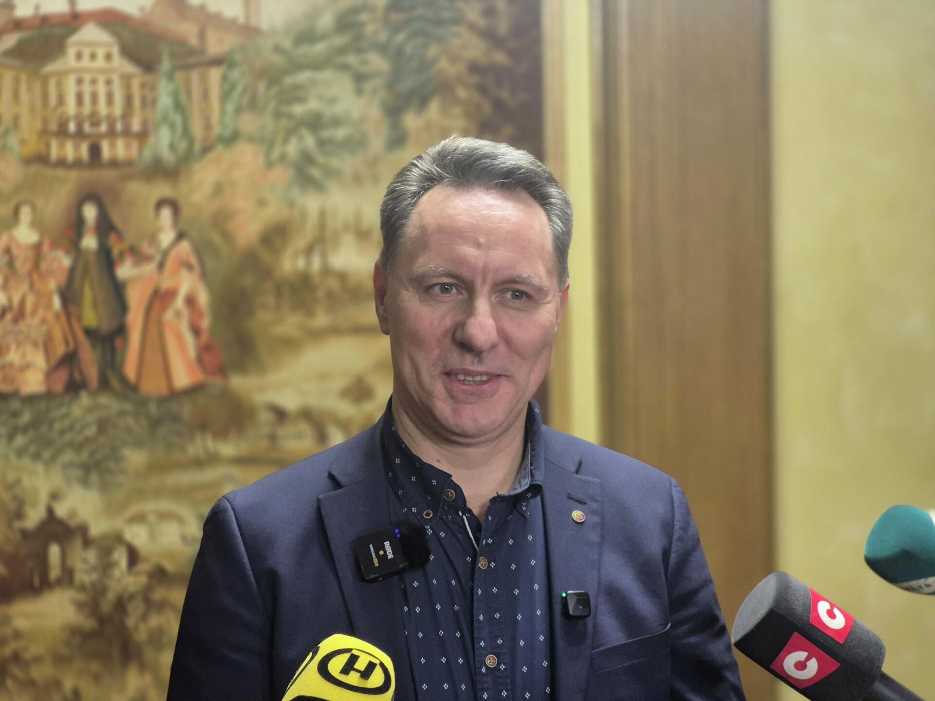 Андрей Валентий, солист оперы Большого театра Беларуси и Большого театра России, заслуженный артист Республики Беларусь. Андрей Валентий, солист оперы Большого театра Беларуси и Большого театра России, заслуженный артист Республики Беларусь. - Sputnik Беларусь, 1920, 21.03.2026