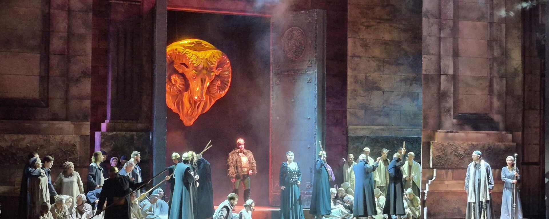 Генеральная рэпетыцыя оперы Джузэпэ Вердзі Набука ў Вялікім тэатры Беларусі - Sputnik Беларусь, 1920, 21.03.2026