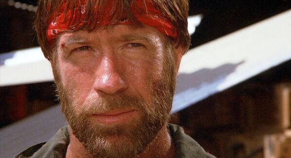 Чак Норрис в фильме Одинокий волк Маккуэйд