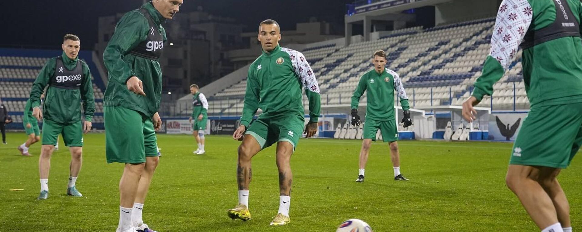 Национальная сборная Беларуси проводит тренировку на стадионе кипрского Анортосиса - Sputnik Беларусь, 1920, 24.03.2026