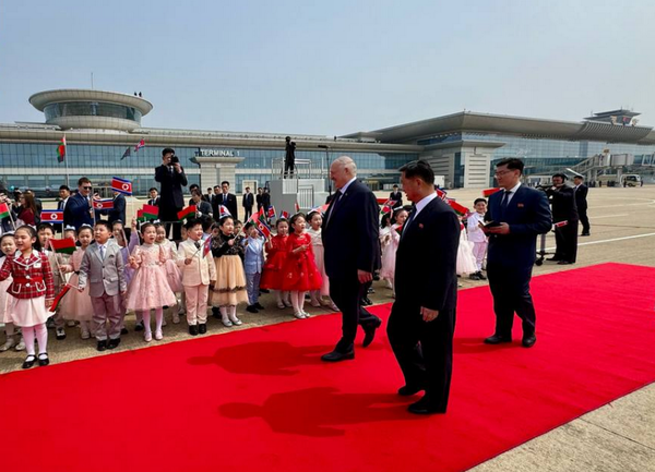 Встреча президента Беларуси Александра Лукашенко в Международном аэропорту "Сунан". - Sputnik Беларусь