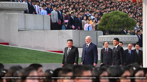 Александр Лукашенко и Ким Чен Ын на встрече в Пхеньяне. - Sputnik Беларусь