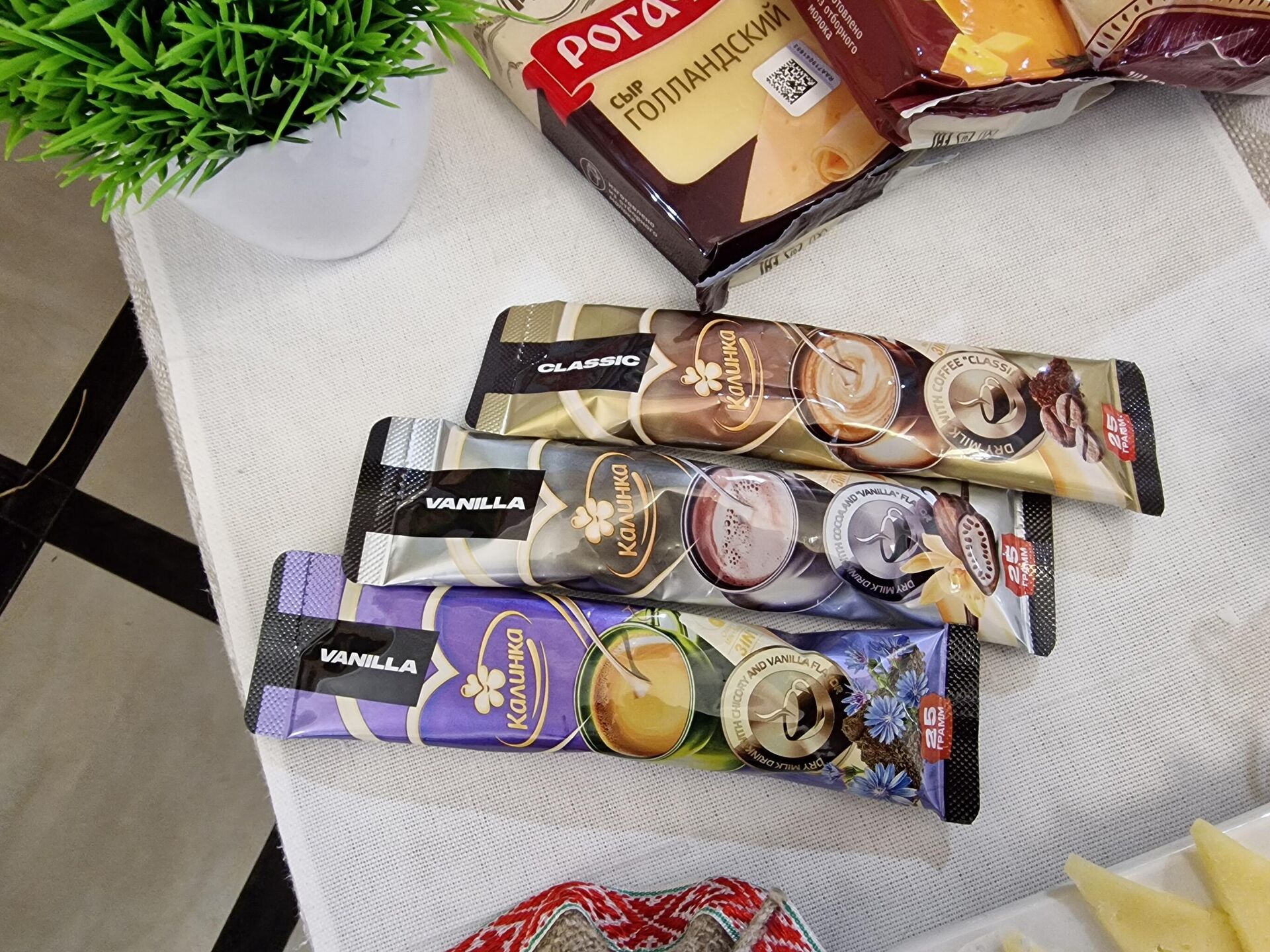 Белорусские производители представили образцы продуктов питания главам дипломатических миссий - Sputnik Беларусь, 1920, 26.03.2026