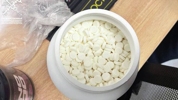 Почти 6,5 кг наркотических таблеток обнаружили брестские таможенники