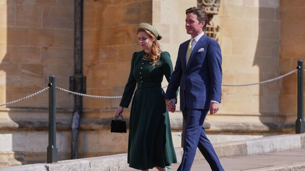 Британская принцесса Беатрис вместе с супругом, итальянским аристократом и бизнесменом Эдоардо Мапелли Моцци - Sputnik Беларусь