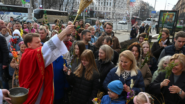Ветки вербы освящают сегодня в католических храмах Беларуси – видео