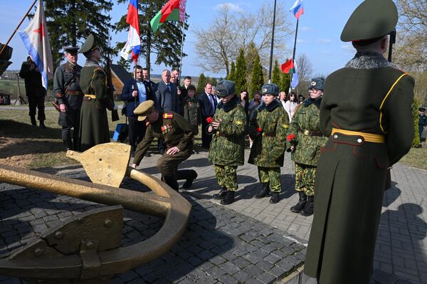 Открытие камня памяти, приуроченного к 320-й годовщине со дня рождения морской пехоты России - Sputnik Беларусь