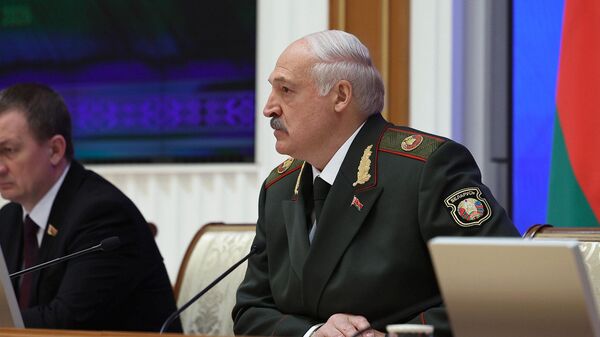 Туда полетят первые ракеты: Лукашенко поручил чаще менять "насиженные места"