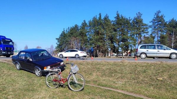 Volkswagen наехал на велосипедисток-пенсионерок под Лидой, одна – погибла