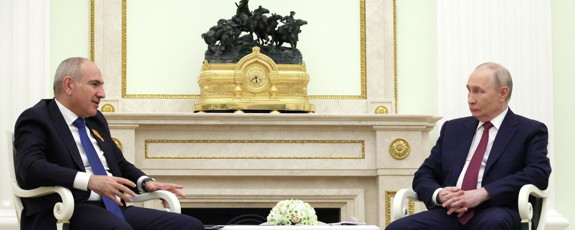 Переговоры президента Владимира Путина и премьер-министра Армении Никола Пашиняна  - Sputnik Беларусь, 1920, 01.04.2026
