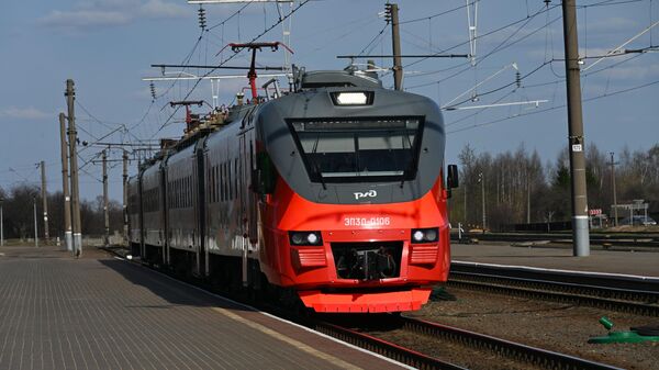Поезд из Орши в Смоленск - Sputnik Беларусь