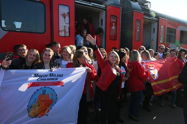 Поезд из Орши в Смоленск - Sputnik Беларусь