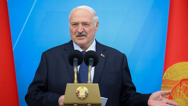 Лукашенко рассказал о совете Трампу дать Израилю повоевать с Ираном