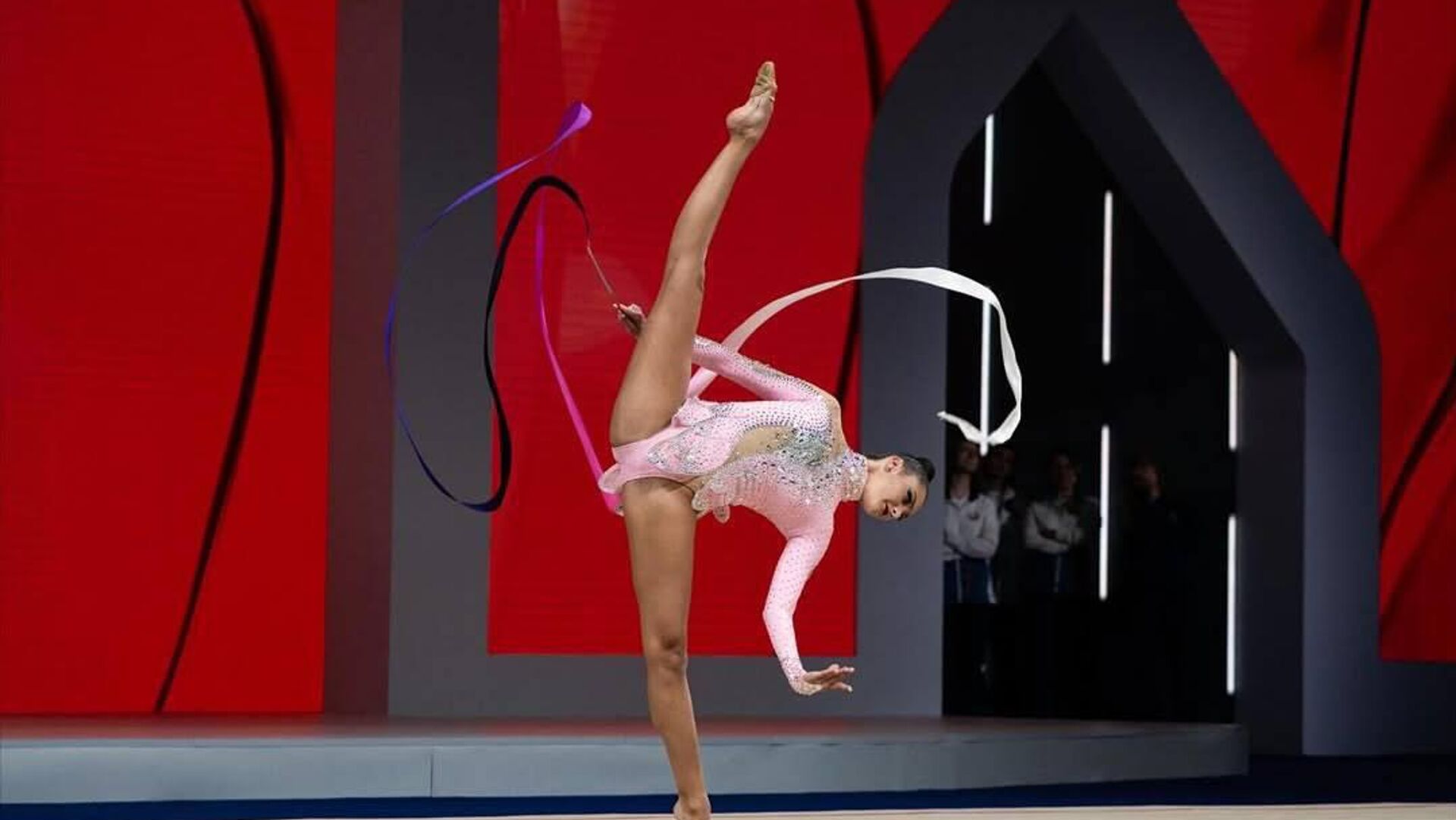 Алина Горносько выиграла многоборье на международном турнире Гран-При Тье во Франции - Sputnik Беларусь, 1920, 04.04.2026