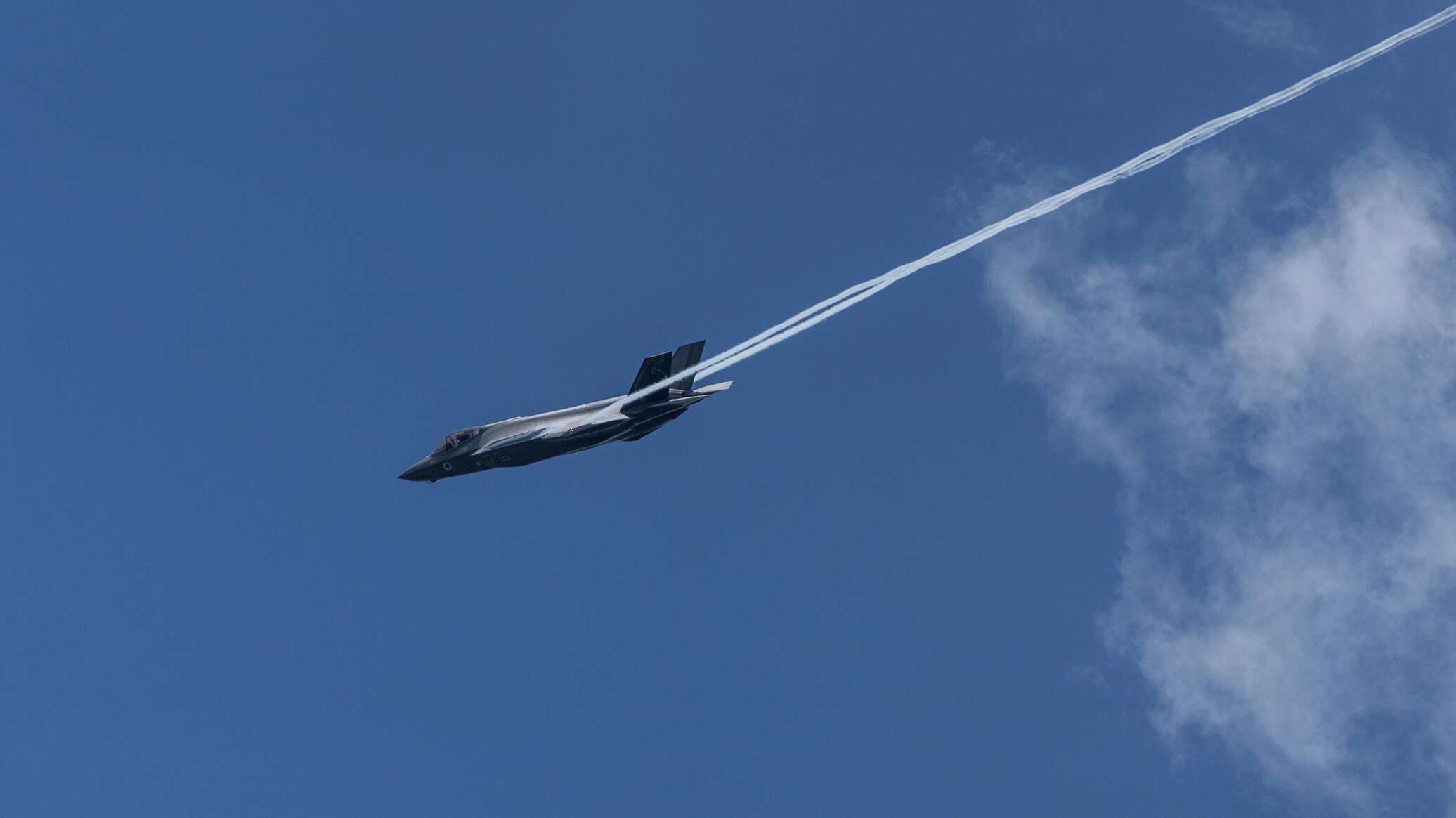 Израиль нанес удары по нефтехимическому комплексу в Иране, есть жертвы