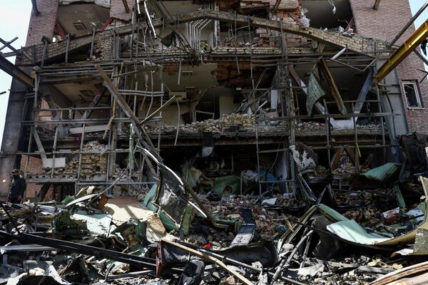 Здание Университета Шахида Бехешти, в Тегеране, поврежденное в результате американо-израильского удара. - Sputnik Беларусь