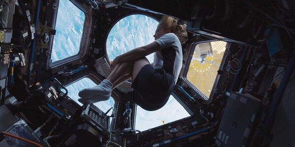 Кадр из фильма "Вызов" (2023 год). Первый в мире полнометражный художественный фильм, сцены для которого снимались в космосе профессиональными кинематографистами. - Sputnik Беларусь